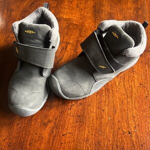 Keen Charcoal Insulated Boots